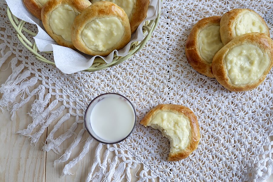 Ватрушки с творогом из дрожжевого теста