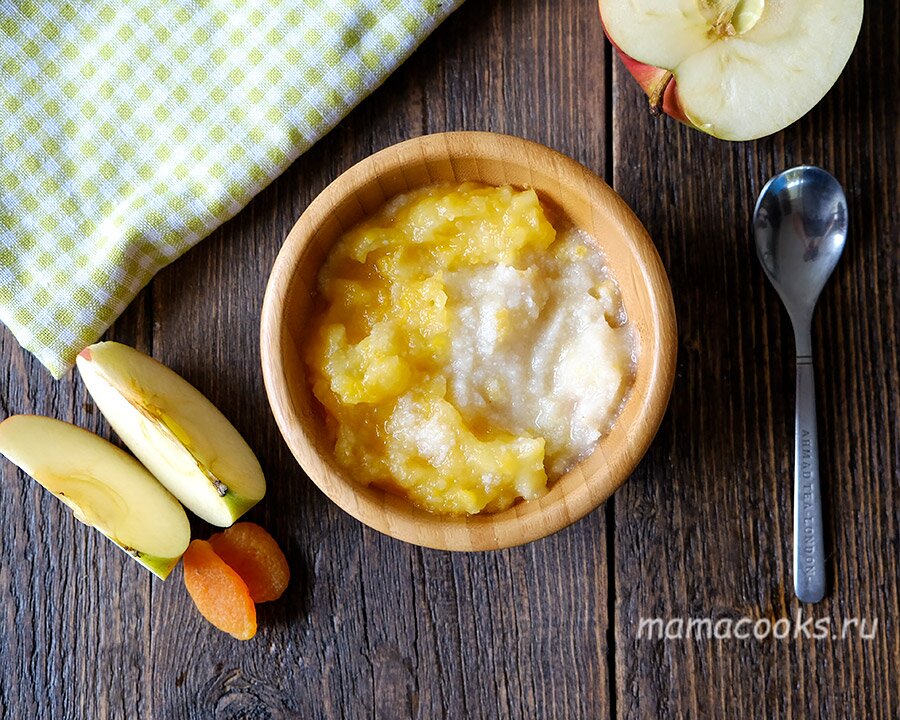 Рисовая каша с яблоками и курагой